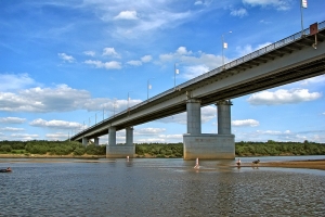 Новый мост начали ремонтировать