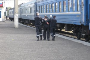 Астраханские пограничники поймали в поезде незаконного мигранта из Средней Азии