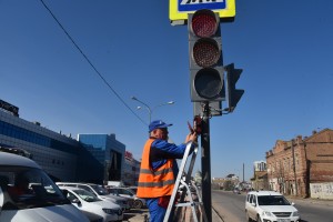 В Астрахани на улицах Бакинская и Волжская установили несколько новых светофоров