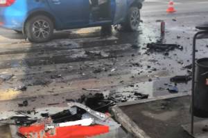 Два человека пострадали в сильном ДТП в центре Астрахани