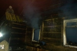 В Астрахани произошёл пожар в жилом доме на ул Сумгаитской, есть пострадавшие