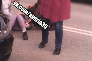 В Астрахани напротив ТЦ сбили женщину с коляской
