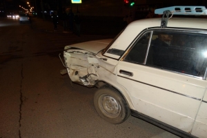 В Астрахани водитель легкового автомобиля совершил столкновение с мотоциклом