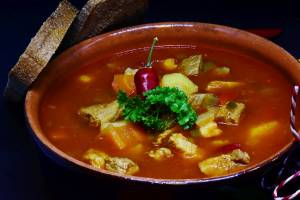 Названы самые полезные и вредные супы в России
