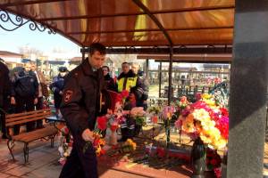 Два года после страшных событий: в Астрахани почтили память погибших от рук бандитов полицейских