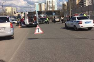 Три человека, в том числе ребенок, пострадали в тройном ДТП в Астрахани