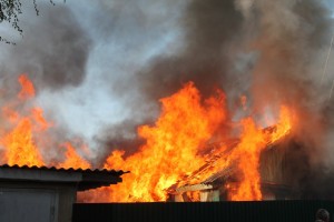 Во время пожара в Ахтубинске пострадал дедушка