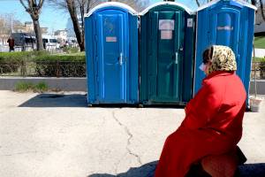 Сколько клозетов в центре города: в Астрахани озаботились отсутствием общественных туалетов