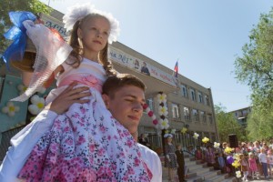 В Астрахани последние звонки прозвучат 23 мая