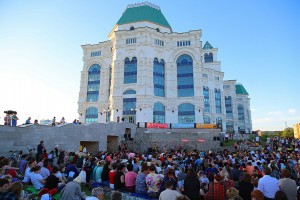 В Астрахани начинается месяц «Музыки на траве»