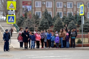 В Астраханской области полицейские провели профилактическое мероприятие «Дети и дорога»