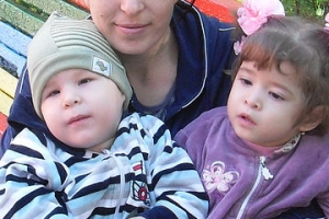 Благодаря астраханцам двойняшки Даня и Регина сейчас находятся на лечении в Китае