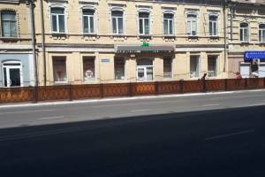 В центре Астрахани очищают фасады зданий
