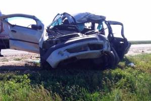 Астраханец погиб в страшной аварии с грузовиком дорожной службы