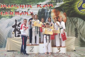 Астраханцы завоевали 6 медалей на первенстве Европы по кёкусин-кан