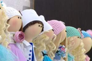 Астраханка изготавливает популярных интерьерных кукол