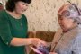 Геннадий Орденов передал поздравления двум юбилярам Икрянинского района с их 85-летием