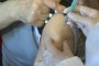 В Астрахани мобильная бригада медиков проводит вакцинацию пенсионеров на дому