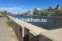 В Астрахани вандалы продолжают разрушать ограждения набережных городских каналов
