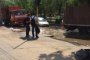 В Астрахани в яму на улице Савушкина провалился автомобиль