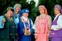 Астраханцы поют и танцуют на русских вечерках