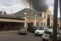 В Астрахани сильный пожар в районе крупного рынка.