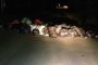 В Астрахани перекрыли дорогу пакетами с мусором
