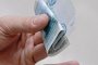 В Астрахани сотрудница банка обнаружила фальшивую тысячу при пересчёте денег от хлебозавода