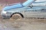 В Астрахани водитель хотел избежать пробки, но попал в ловушку